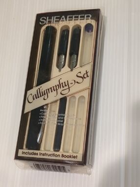 Sheaffer Calligraphy Set -Black Fountain Pen with Two Nibs and Case